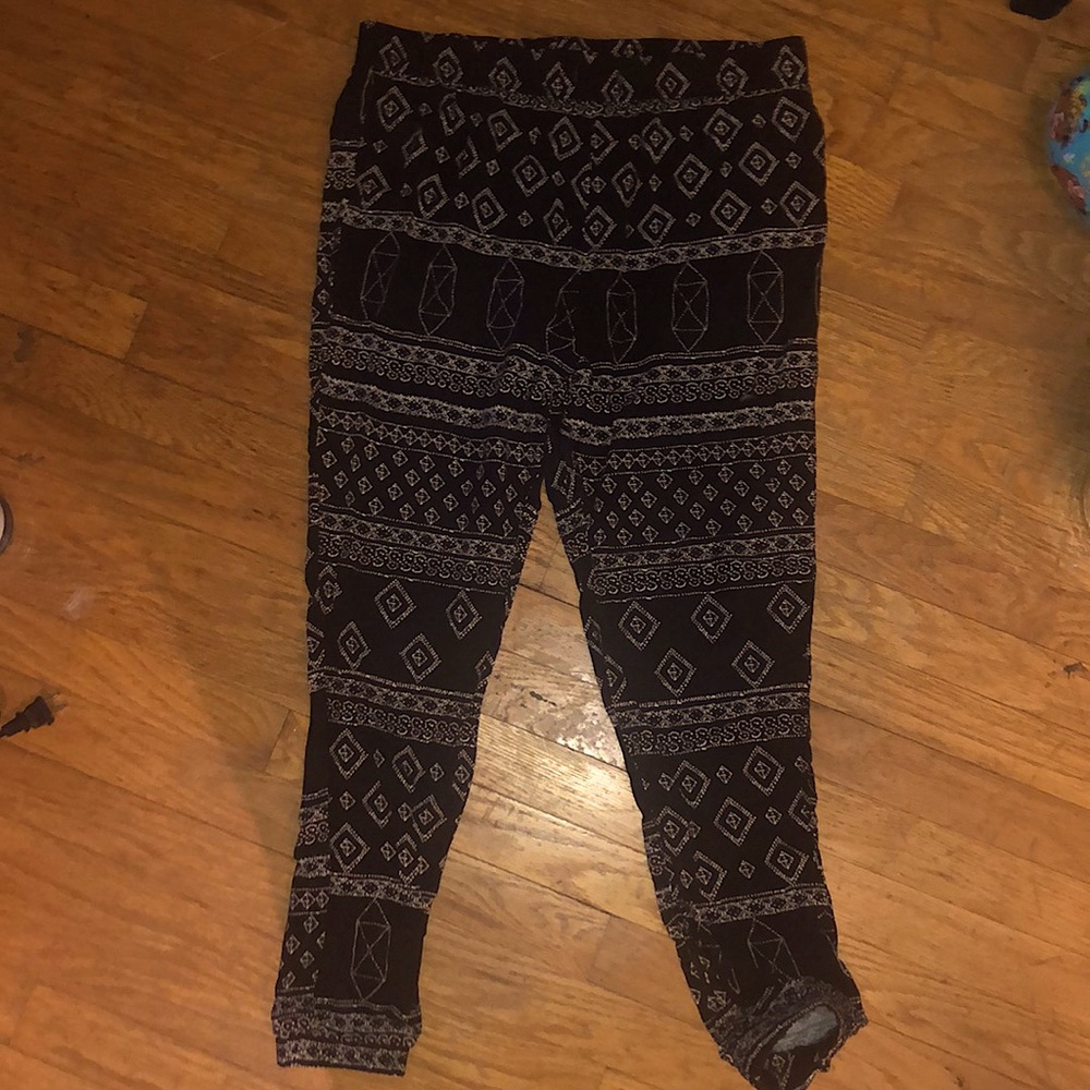 These are cute pants that aren’t stretchy put cute
